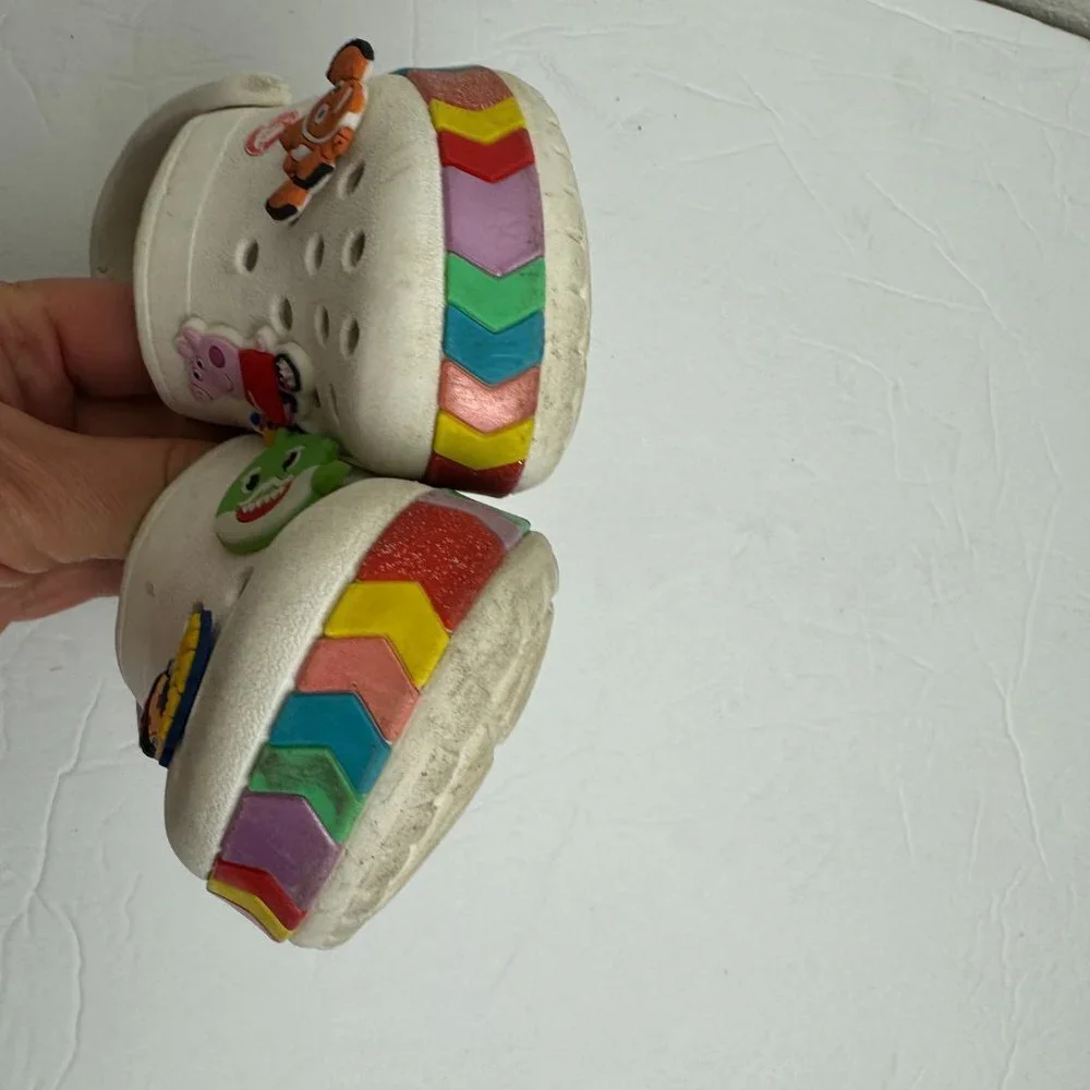 CROCS Girl's Sandals Flip Flop Clogs White Rainbow Size C7